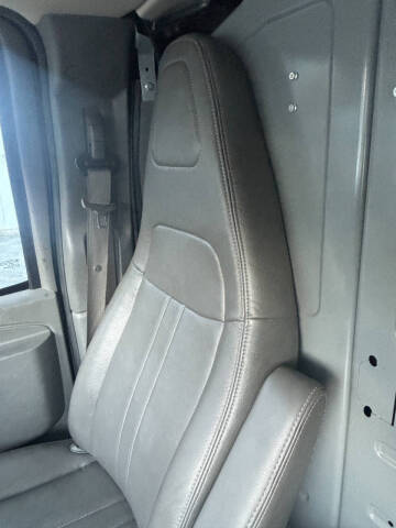 2017 Chevrolet Express 2500