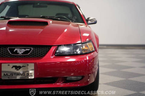 2004 Ford Mustang GT Deluxe