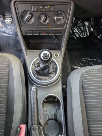 2012 Volkswagen Beetle