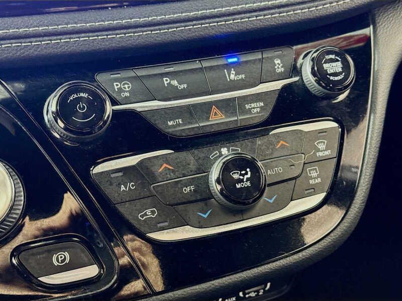 2021 Chrysler Pacifica Hybrid Touring L