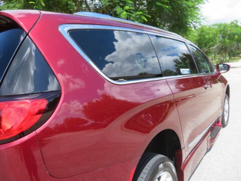 2020 Chrysler Pacifica Touring L Plus