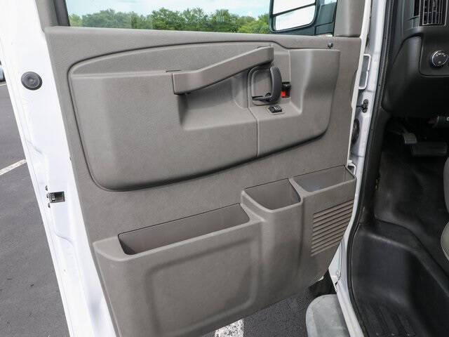 2023 GMC Savana 2500