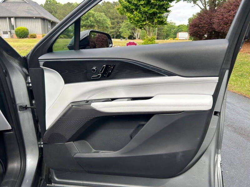 2025 Cadillac LYRIQ Sport 1
