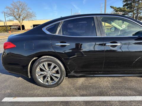 2012 Infiniti M37