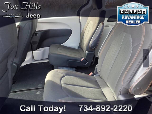 2017 Chrysler Pacifica Touring