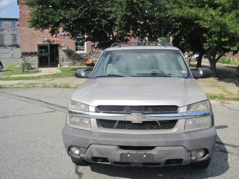 2005 Chevrolet Avalanche for sale at EBN Auto Sales in Lowell MA