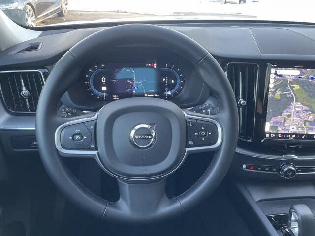 2025 Volvo XC60 B5 Core Dark Theme