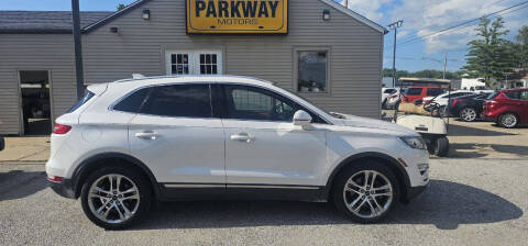 2017 Lincoln MKC for sale at Parkway Motors in Springfield IL