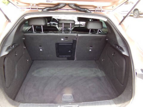 2017 Infiniti QX30 Luxury