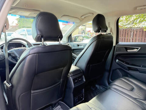 2019 Ford Edge Titanium