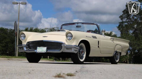 1957 Ford Thunderbird