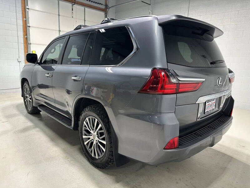 2016 Lexus LX 570
