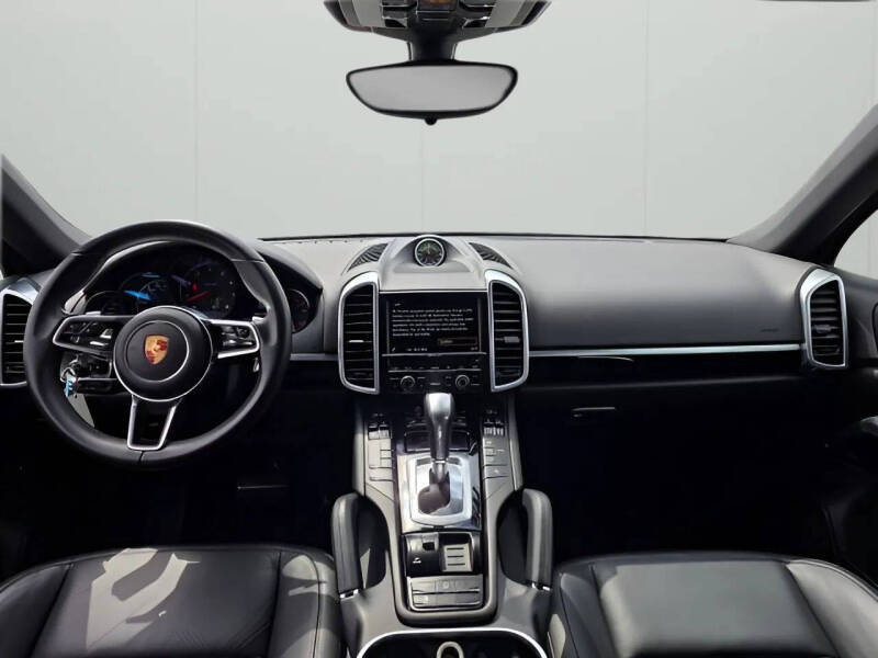 2016 Porsche Cayenne