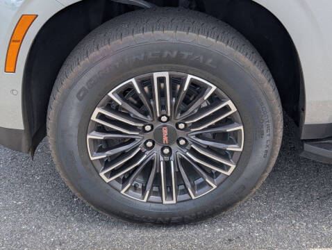 2025 GMC Yukon Elevation