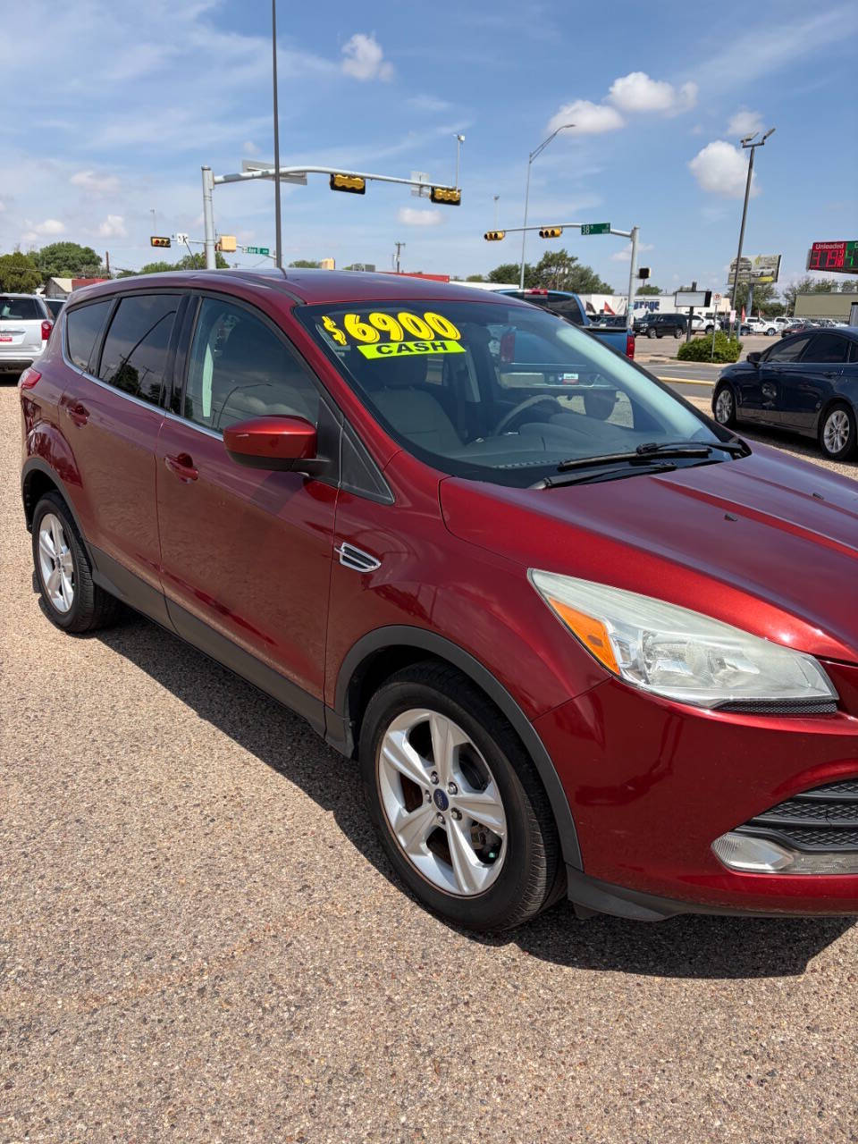 Red 2014 Ford Escape SE SE 4dr SUV 1