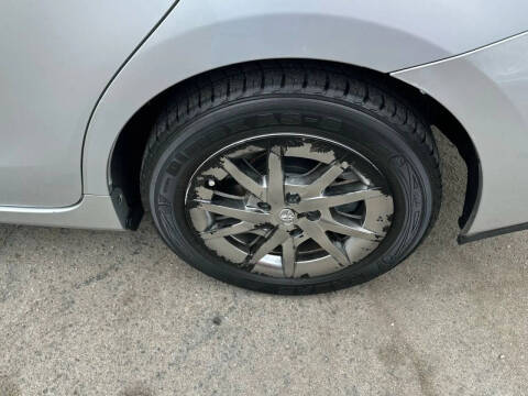 2015 Toyota Prius v Three