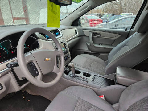 2017 Chevrolet Traverse LS