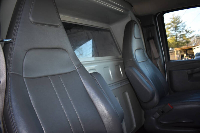 2021 Chevrolet Express 2500