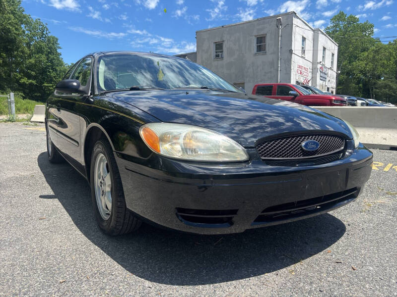2006 Ford Taurus SE