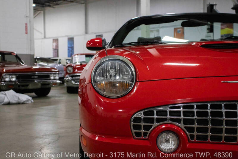 2002 Ford Thunderbird Deluxe