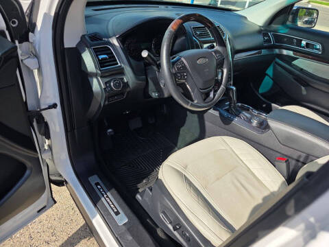 2017 Ford Explorer Platinum