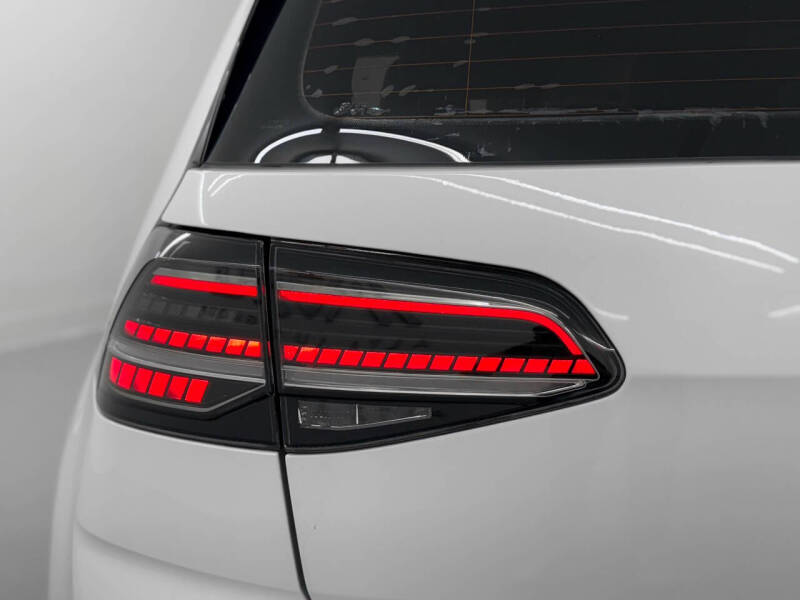 2019 Volkswagen Golf GTI SE