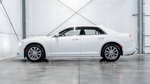 2022 Chrysler 300 Touring