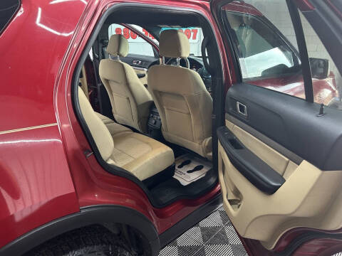 2016 Ford Explorer