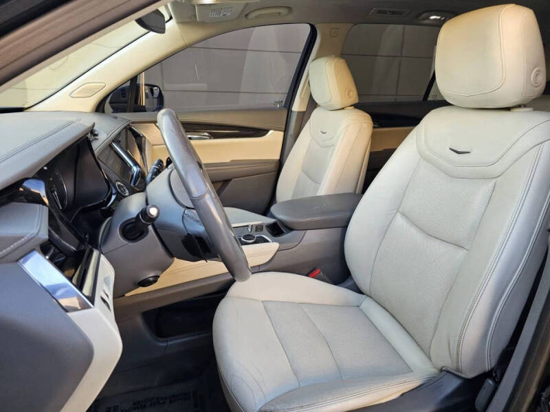 2020 Cadillac XT6 Premium Luxury