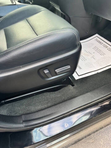 2017 Toyota Sienna SE 8-Passenger