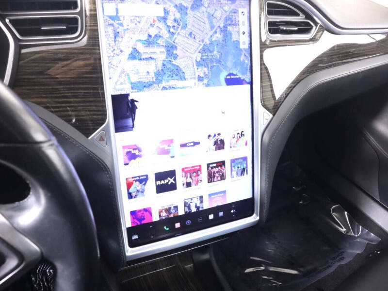2015 Tesla Model S 70D