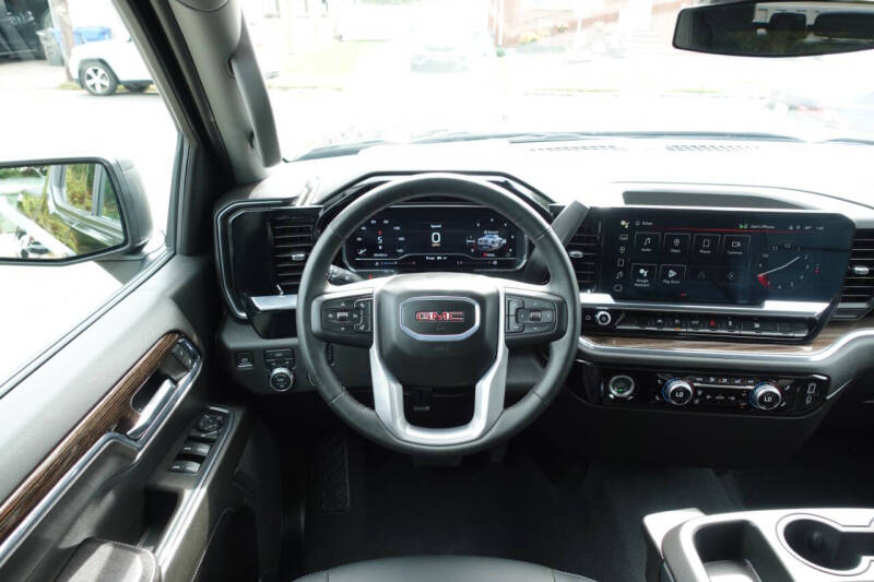 2024 GMC Sierra 1500 Elevation Standard