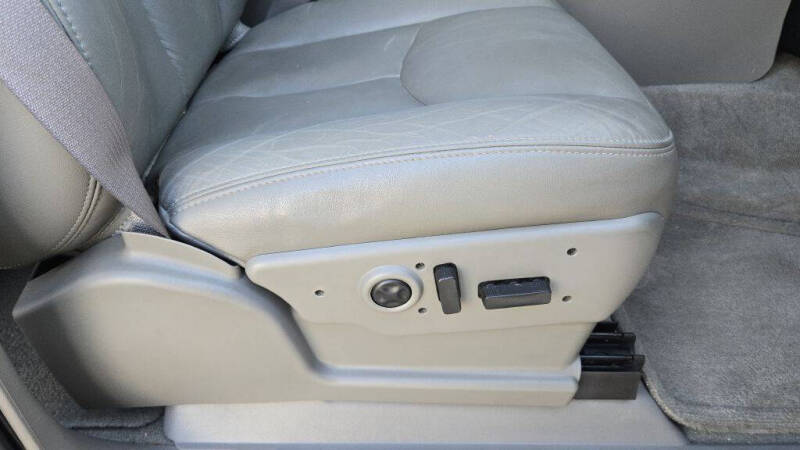 2004 GMC Yukon SLE - Photo 61