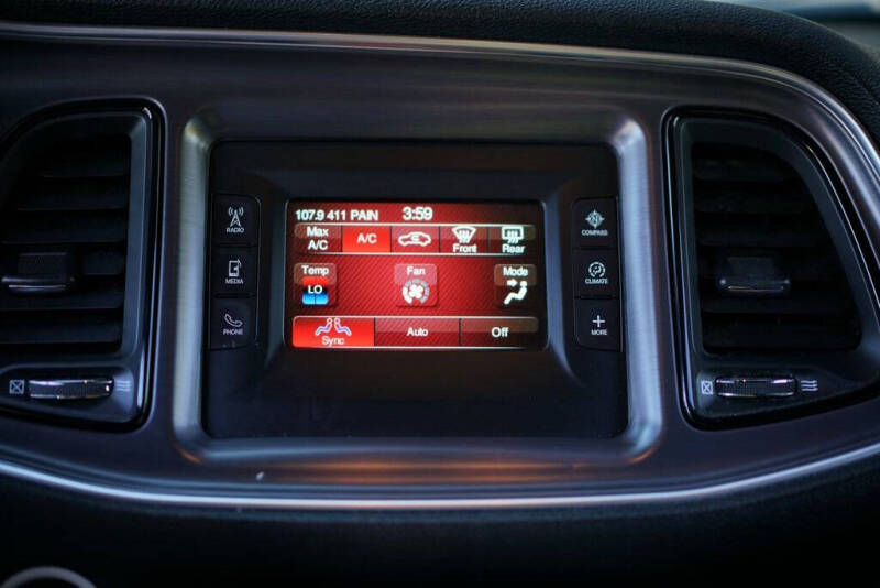 2016 Dodge Challenger SXT