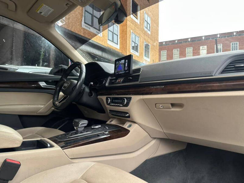 2019 Audi Q5 quattro Premium 45 TFSI