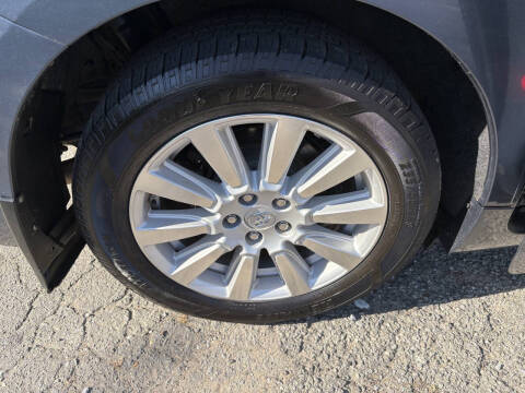 2017 Toyota Sienna XLE Premium 7-Passenger