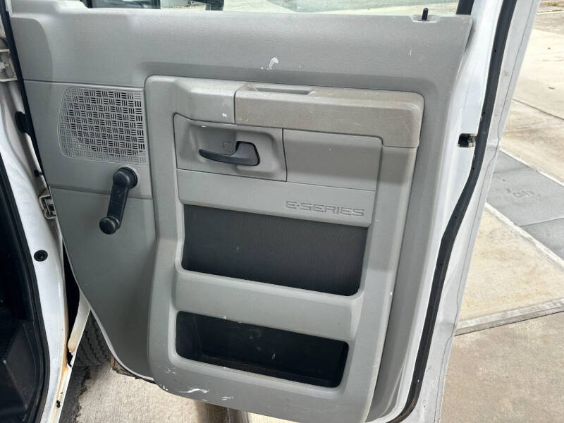 2014 Ford E-Series E-150