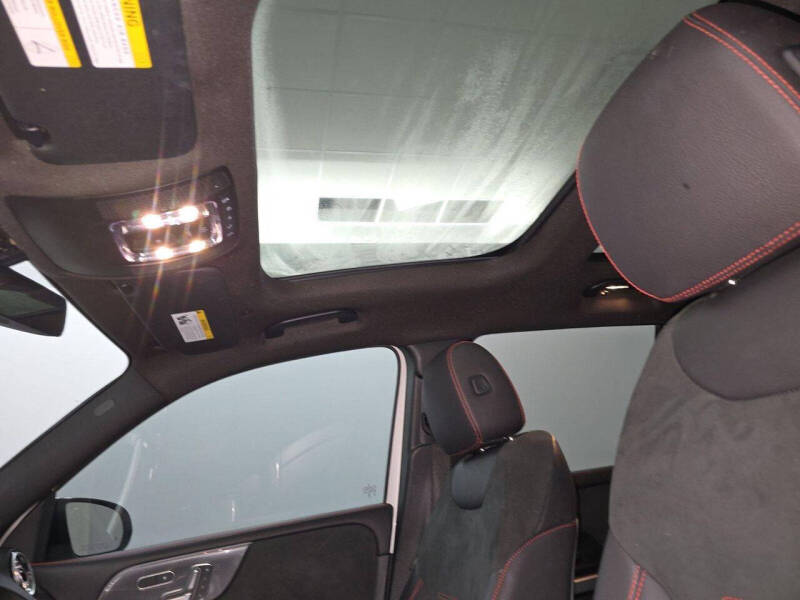 2023 Mercedes-Benz GLB GLB 250