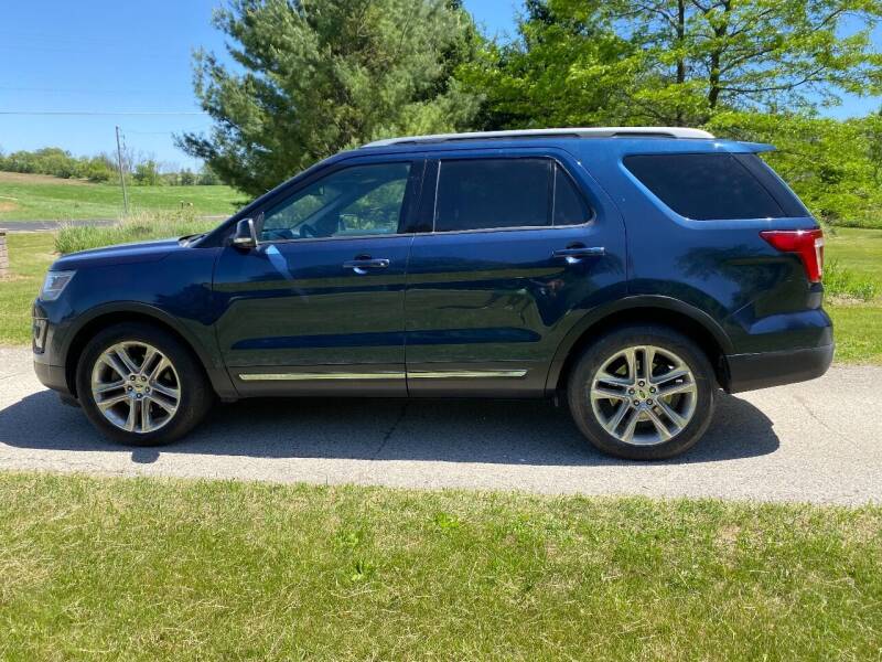 2016 Ford Explorer for sale at Car Tracker LLC.com in Fredonia WI