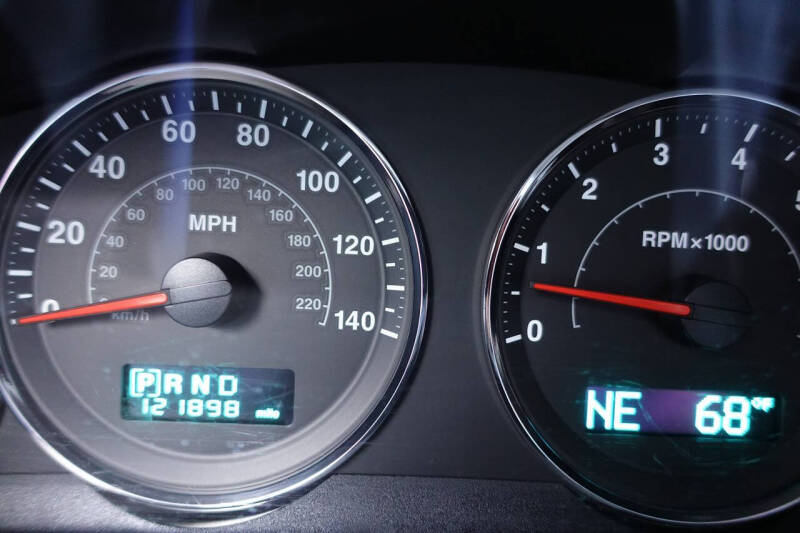 2007 Jeep Commander Sport