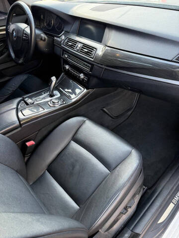 2013 BMW 5 Series 528i