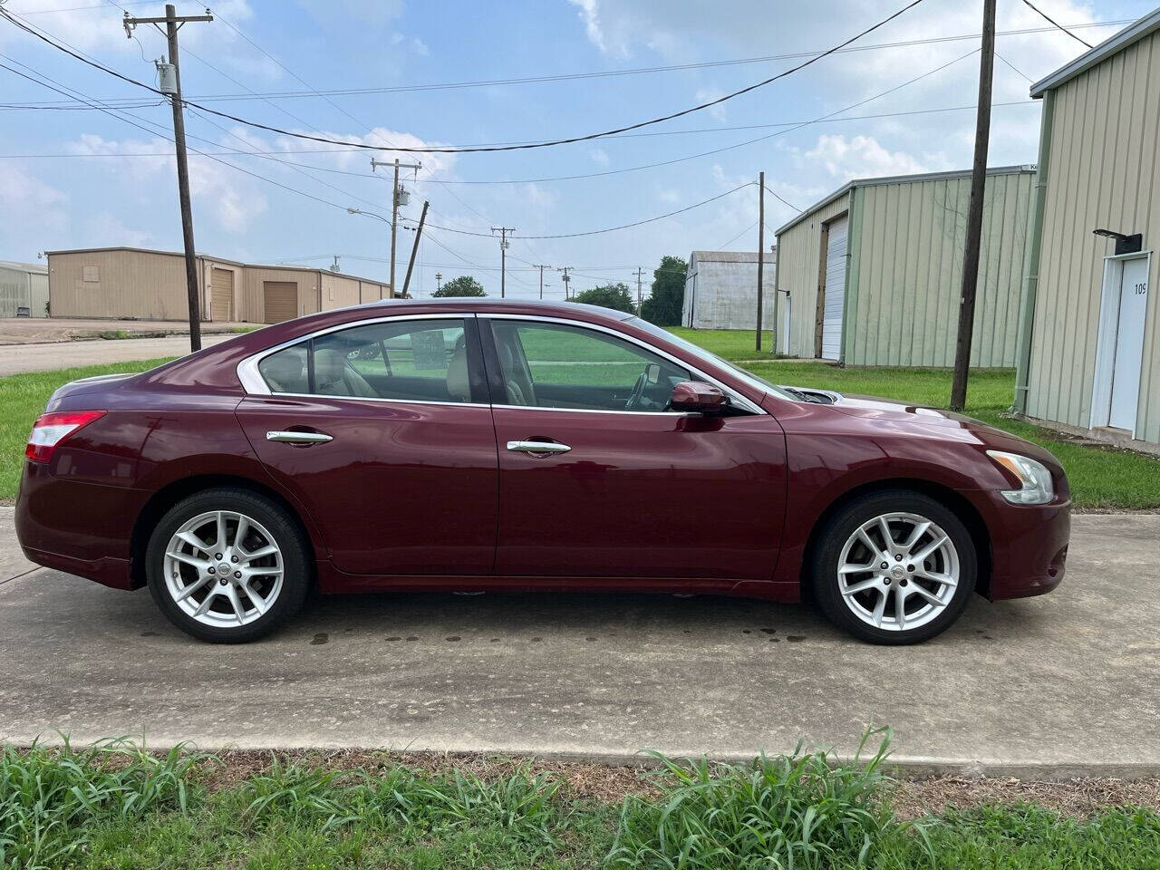 2009 nissan maxima burgundy