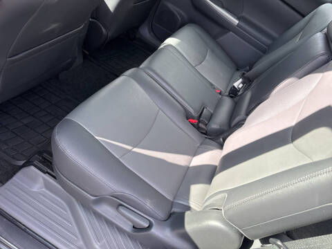 2012 Toyota Prius v Five