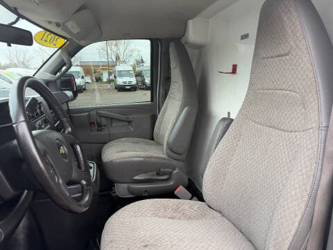 2021 Chevrolet Express 2500