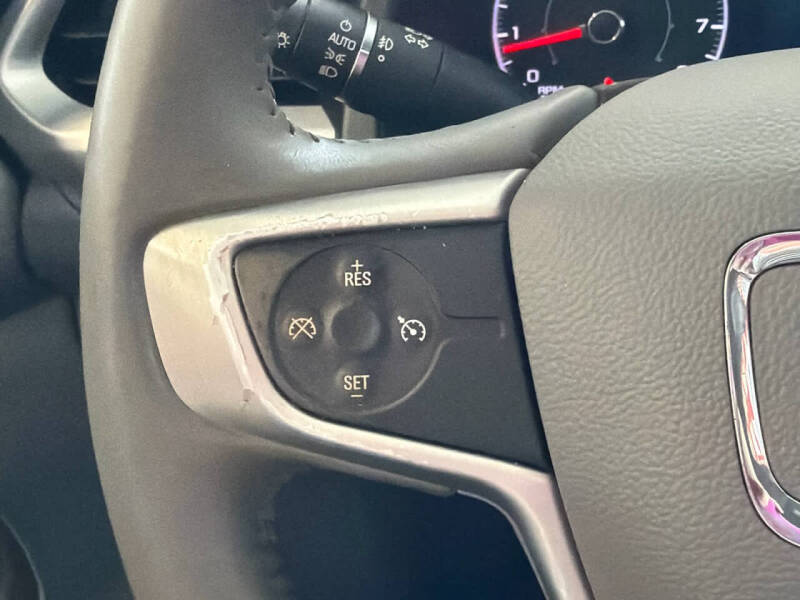 2017 GMC Acadia SLE-2