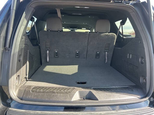 2024 Chevrolet Suburban LT