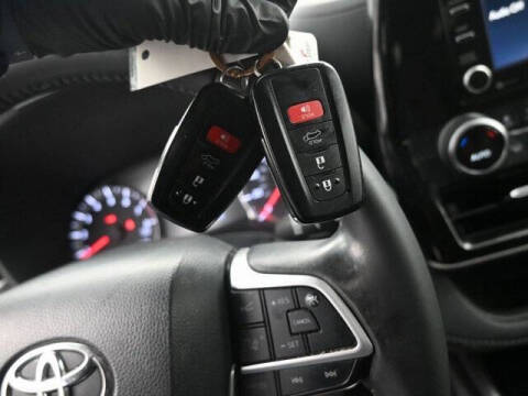 2022 Toyota Highlander LE