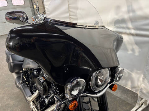 2018 Harley-Davidson FLHCS Heritage