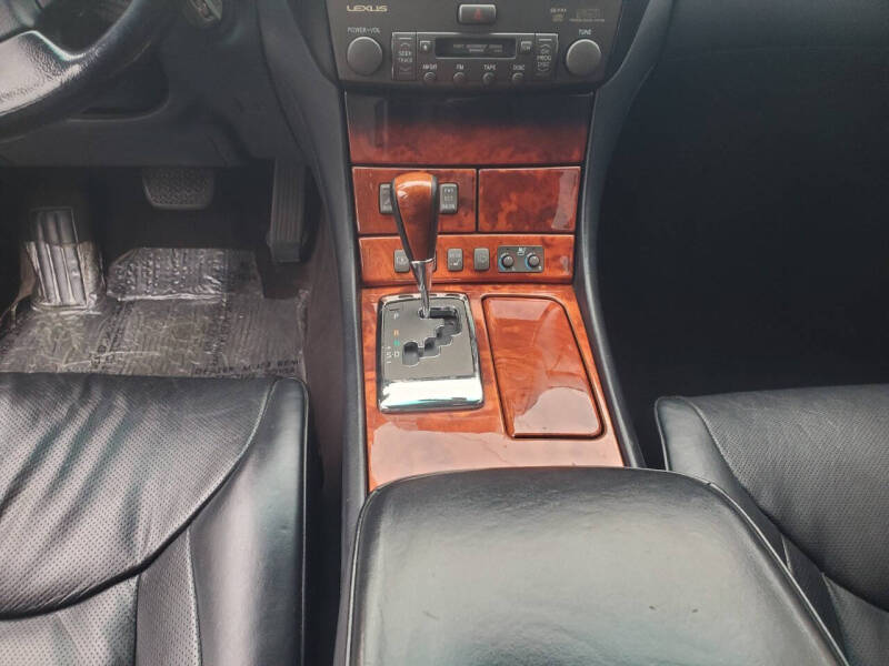 2004 Lexus LS 430