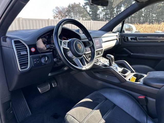 2022 Porsche Cayenne GTS
